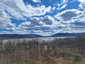 33 Bay View Ter, Unit # Apt #3 in Newburgh, NY - Building Photo - Building Photo