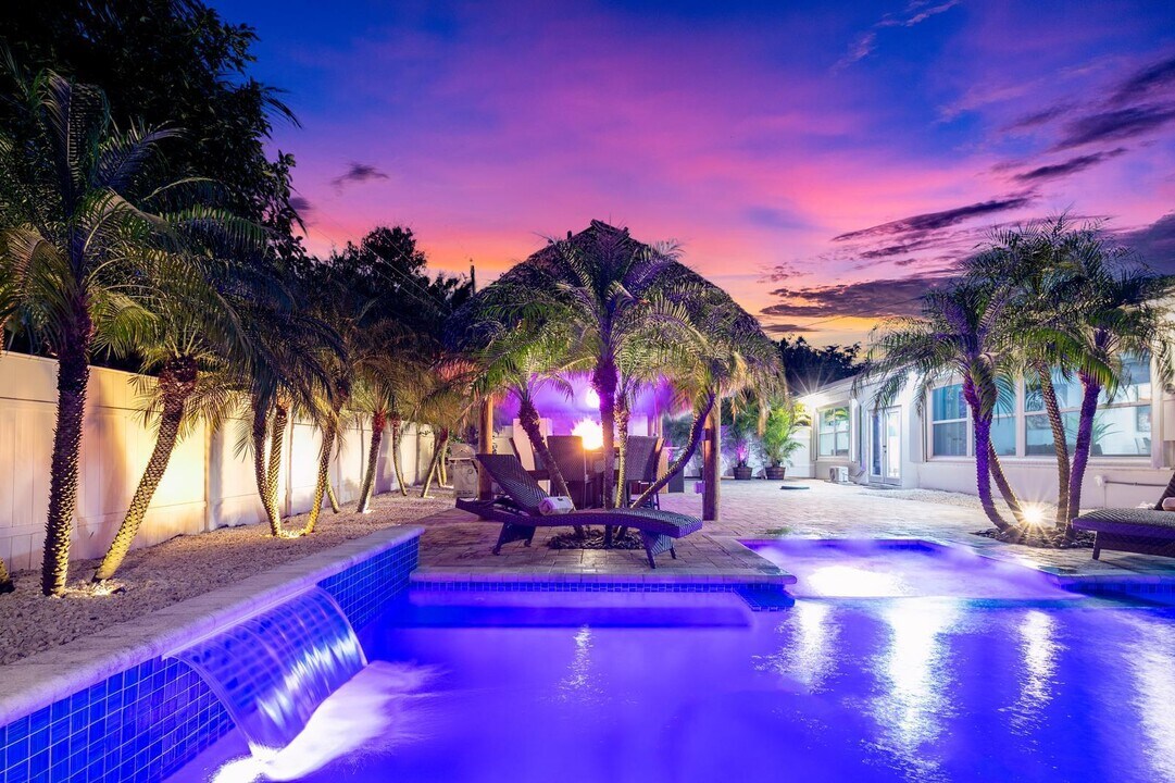7320 Clarke Rd in West Palm Beach, FL - Building Photo