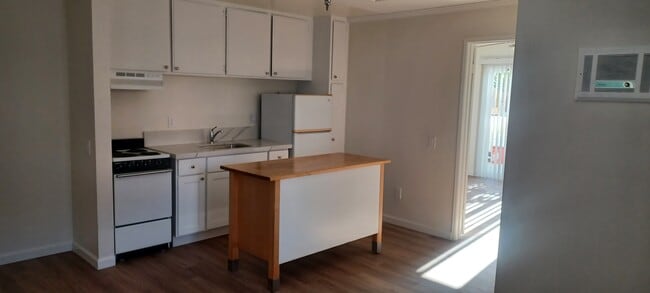Hillcrest Regency 55+ Community in San Diego, CA - Foto de edificio - Building Photo