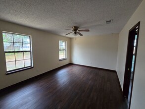 199 Lakeside Ln in Mary Esther, FL - Building Photo - Building Photo