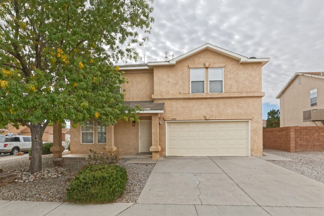 6900 Poppy Pl NW in Albuquerque, NM - Building Photo