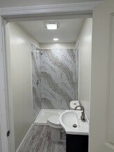 1020 W Market St, Unit 3 in Pottsville, PA - Foto de edificio - Building Photo
