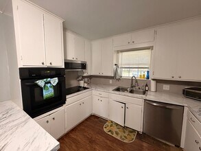 2219 W Ora Dr in Fayetteville, AR - Building Photo - Building Photo