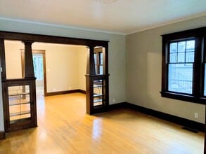 1232 Porlier St in Green Bay, WI - Foto de edificio - Building Photo