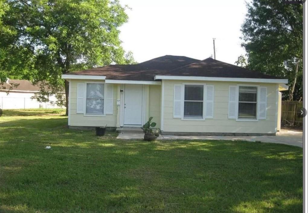 1312 Bernard St in Pasadena, TX - Building Photo