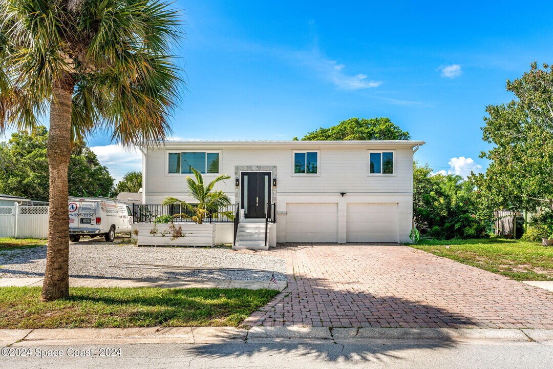 265 Marion St in Satellite Beach, FL - Foto de edificio