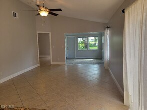 14807 Crooked Pond Ct in Ft. Myers, FL - Foto de edificio - Building Photo