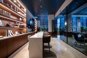 Society Wynwood in Miami, FL - Foto de edificio - Building Photo