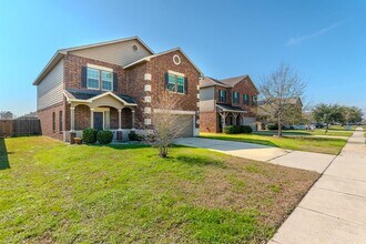 12823 Pine Woods St in Tomball, TX - Building Photo - Building Photo