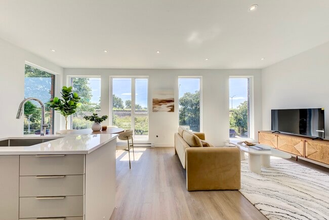 675 Butler Rue in Montréal, QC - Building Photo - Building Photo