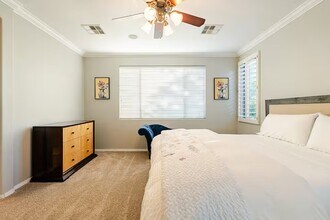 3112 S Lois Ln in Gilbert, AZ - Foto de edificio - Building Photo