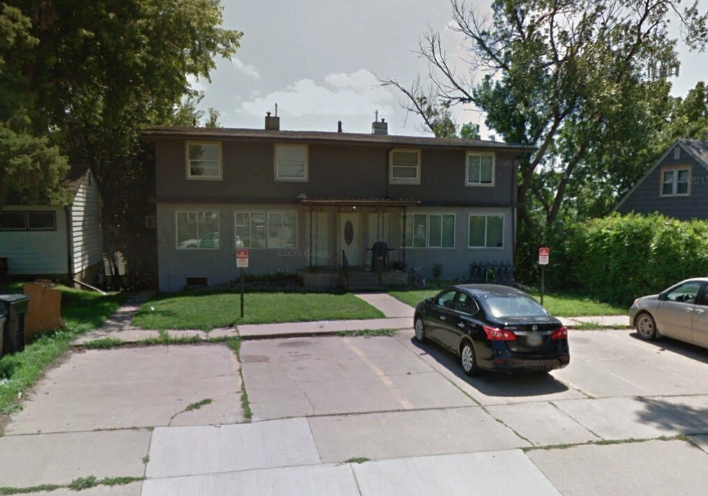 319 W 34th St in Sioux Falls, SD - Building Photo