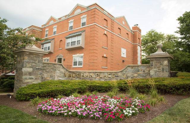 3615 38th St NW, Unit Apt# 203 in Washington, DC - Building Photo - Building Photo