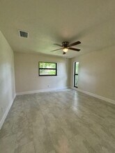 8954 Austin St in Ft. Myers, FL - Building Photo - Building Photo