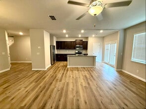 4724 Rdg Vly Dr in Gainesville, GA - Foto de edificio - Building Photo