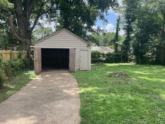 3839 Maid Marian Ln in Memphis, TN - Building Photo - Building Photo