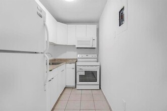 4801 NW 7th St in Miami, FL - Building Photo - Building Photo
