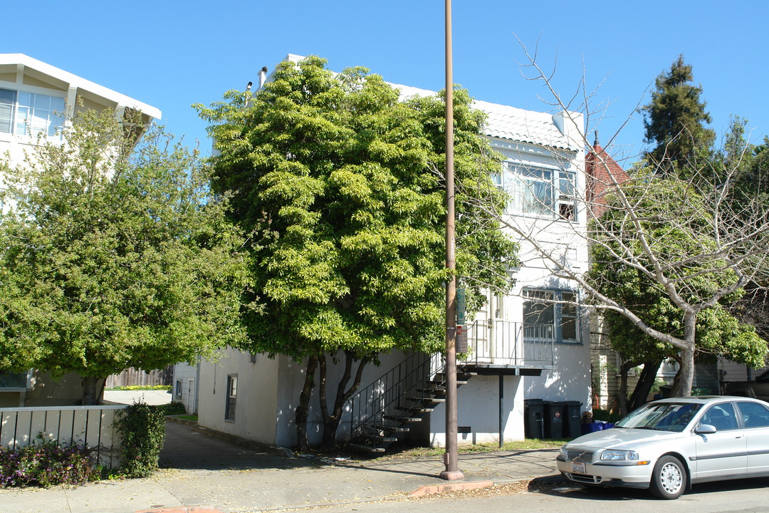 2025 Hearst Ave in Berkeley, CA - Building Photo