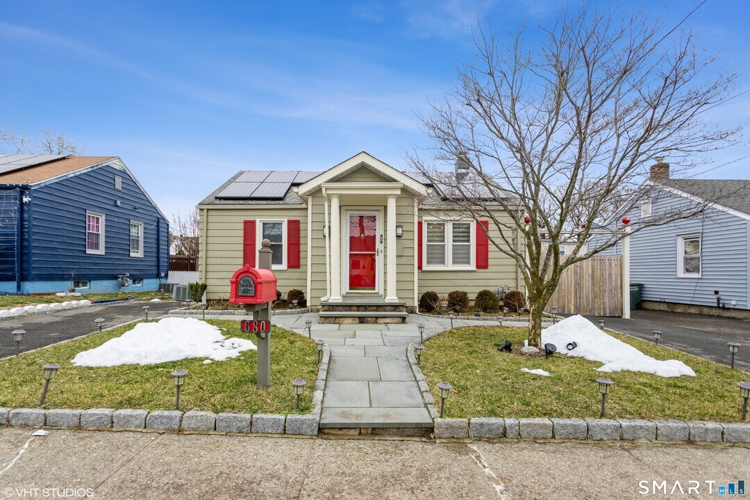 680 Queen St in Bridgeport, CT - Building Photo