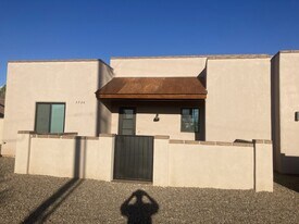 5730 N Williams Dr in Tucson, AZ - Building Photo
