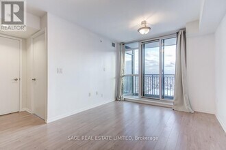 800-1800 Lawrence Ave W in Toronto, ON - Building Photo - Building Photo