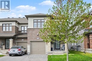 312 Lipizzaner St in Ottawa, ON - Building Photo
