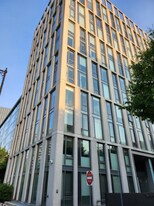 2 Earhart St, Unit 811 in Cambridge, MA - Building Photo