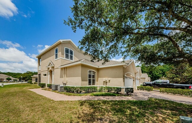 2527 Stanhope Dr in New Port Richey, FL - Building Photo - Building Photo