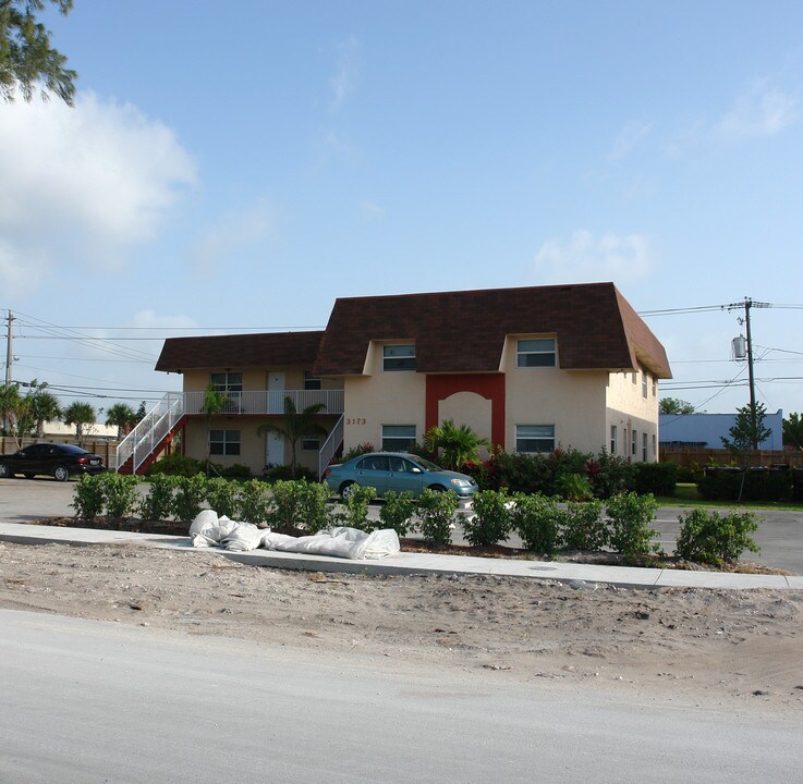 3167-3173 Auburn Blvd in Fort Lauderdale, FL - Building Photo