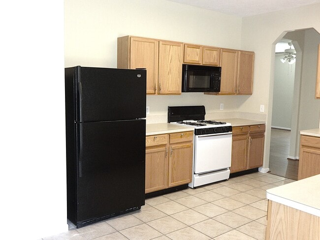 22011 Willow Shadows Dr in Tomball, TX - Building Photo - Building Photo