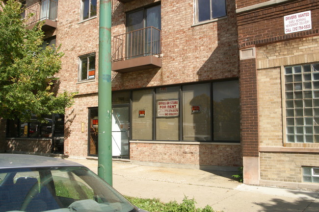 7109-7111 N Western Ave in Chicago, IL - Building Photo - Building Photo