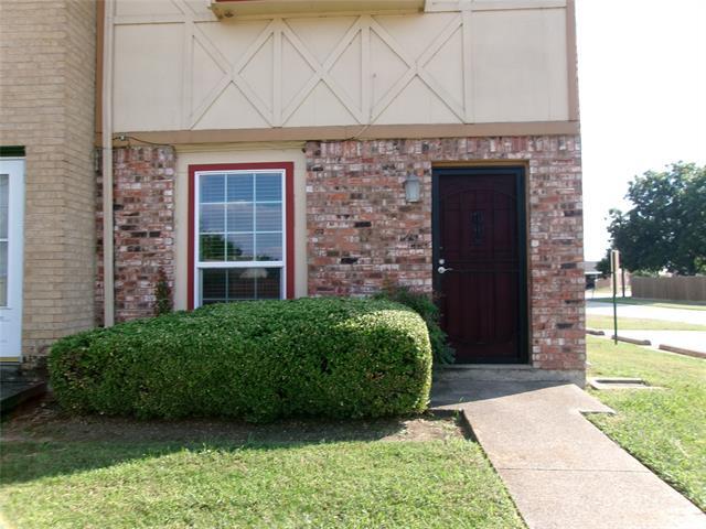 92 E Mountain Creek Ct in Grand Prairie, TX - Building Photo - Building Photo