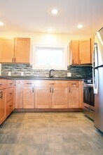 272 Manhattan Dr in Burlington, VT - Building Photo - Building Photo