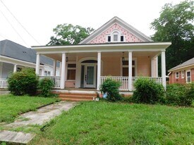 675 Grady Pl SW in Atlanta, GA - Building Photo