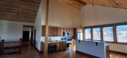 7810 Aspen Gln Ln in Gunnison, CO - Building Photo - Building Photo