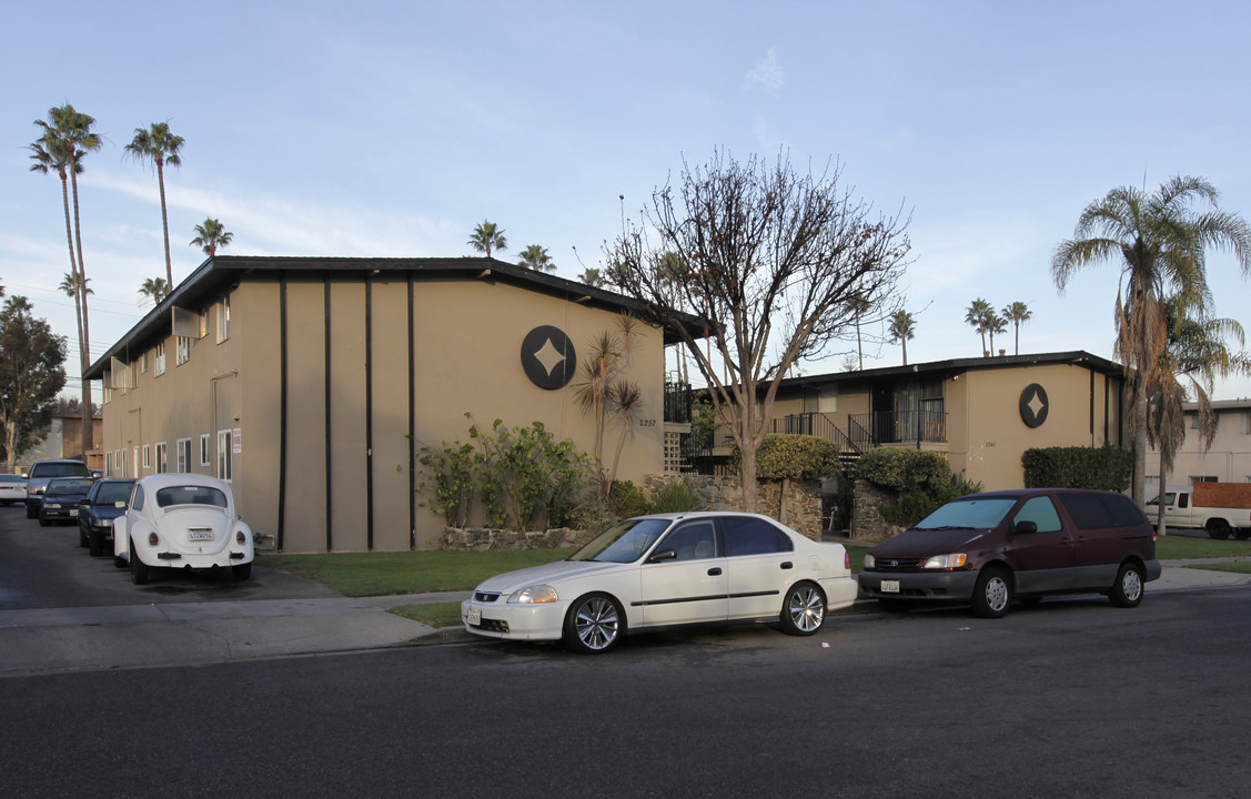 2257-2261 Maple St in Costa Mesa, CA - Foto de edificio