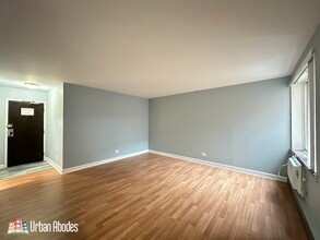 3815 N Pine Grove Ave, Unit M02B in Chicago, IL - Building Photo - Building Photo