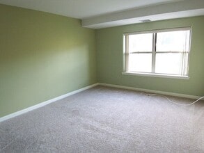 1 Watermill Pl, Unit 1 Watermill Place #426 in Arlington, MA - Foto de edificio - Building Photo