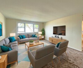 623 Quincy Shore Dr in Quincy, MA - Building Photo - Building Photo