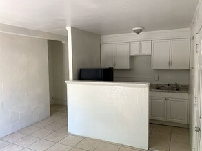 420 Henry Butts Dr in Daytona Beach, FL - Foto de edificio - Building Photo