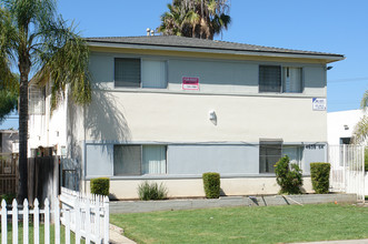 4658-4664 Hamilton St in San Diego, CA - Building Photo - Building Photo