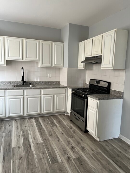74 Smith St, Unit First Floor - 1 unit in Newark, NJ - Building Photo