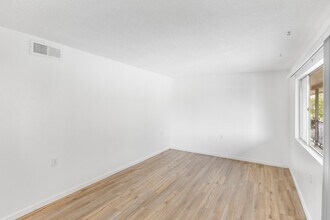 12908 Constitution Ave NE-Unit -Apt 4 in Albuquerque, NM - Building Photo - Building Photo