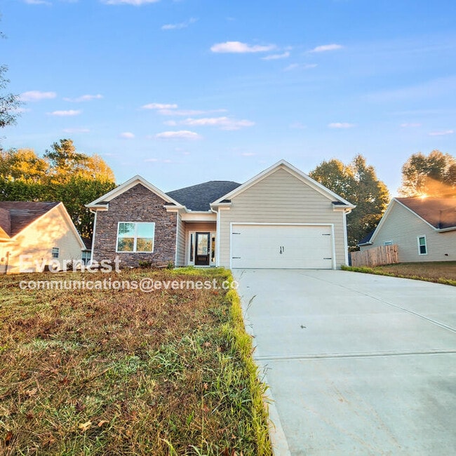 property at 1754 Live Oak Ln