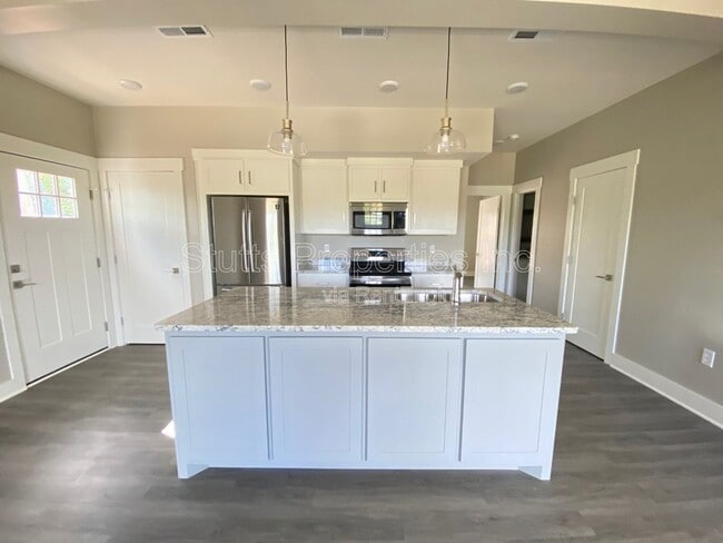 213 Virginia Ave in Florence, AL - Building Photo - Building Photo