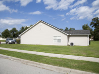 209 Allen Richard Ct in Moncks Corner, SC - Foto de edificio - Building Photo