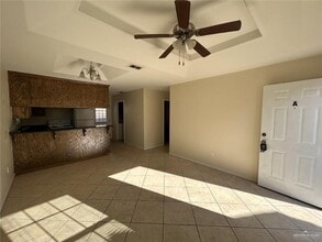 300 W Albatross Ave-Unit -A in Pharr, TX - Building Photo - Building Photo