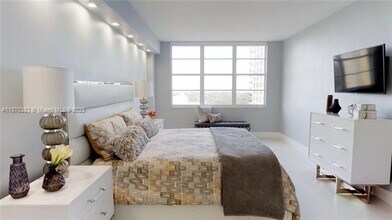 5601 Collins Ave in Miami Beach, FL - Building Photo - Building Photo