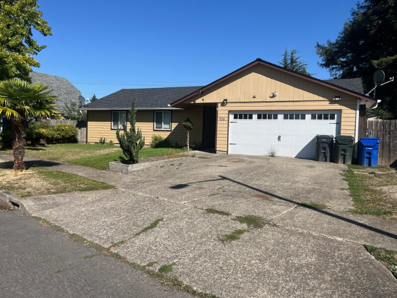 3128 Woodleaf St NE in Salem, OR - Building Photo