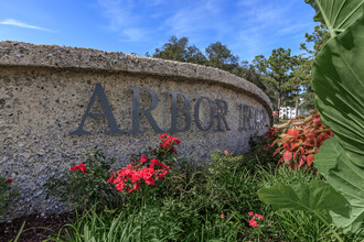 Arbor Trace in Wilmington, NC - Foto de edificio - Building Photo